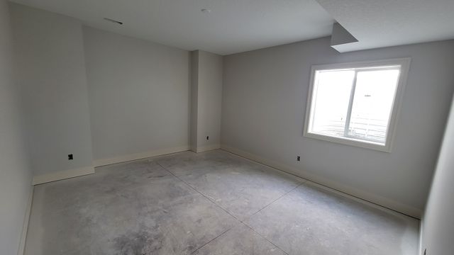 1812 NE Pine Lake Circle, Ankeny, IA 50021