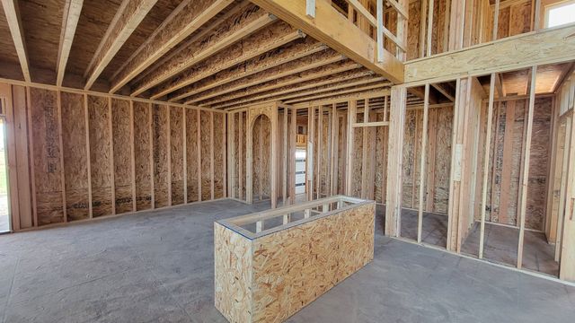 1812 NE Pine Lake Circle, Ankeny, IA 50021