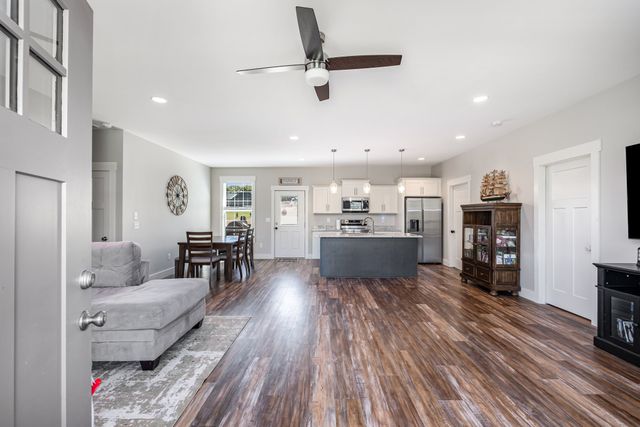 2733 McConnell Rd, Cornersville, TN 37047