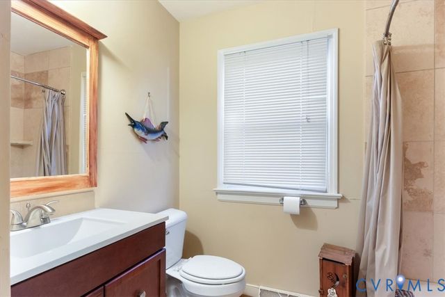 5300 Claridge Dr, Chesterfield, VA 23832