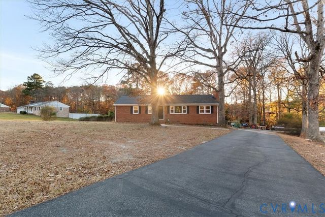 5300 Claridge Dr, Chesterfield, VA 23832