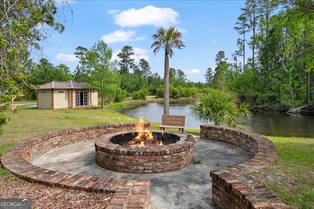 252 Big Horse Drive, Waynesville, GA 31566