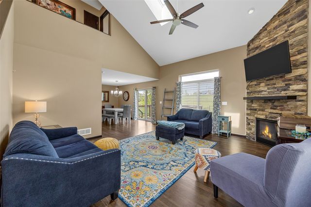 804 Buck St, Tiffin, IA 52340