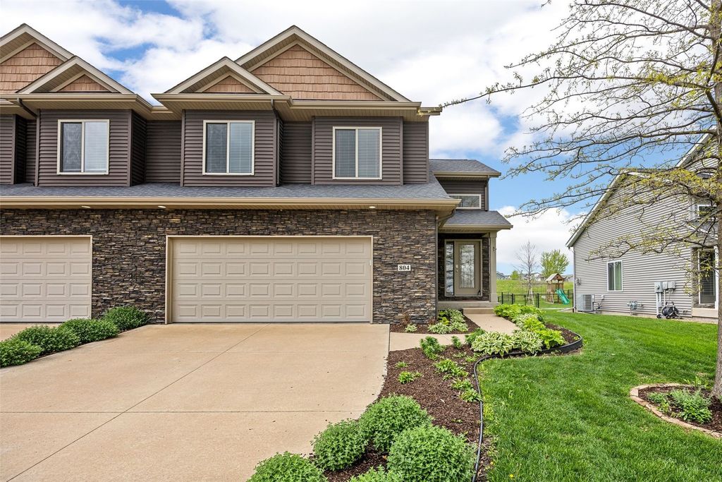 804 Buck St, Tiffin, IA 52340