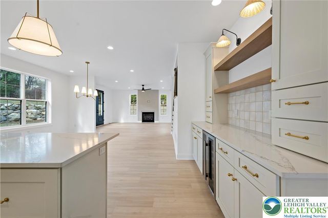 901 Renaldi Road, Wind Gap, PA 18091