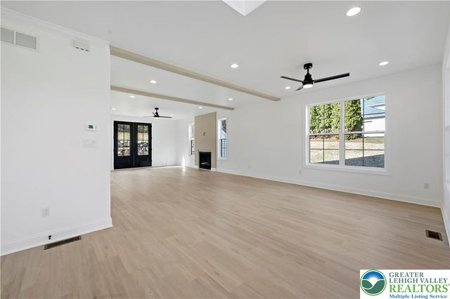 901 Renaldi Road, Wind Gap, PA 18091