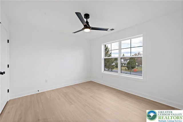 901 Renaldi Road, Wind Gap, PA 18091