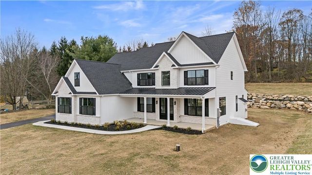 901 Renaldi Road, Wind Gap, PA 18091