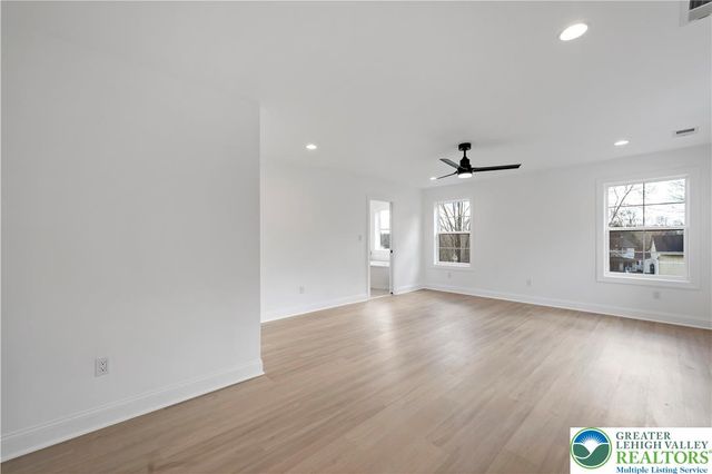 901 Renaldi Road, Wind Gap, PA 18091