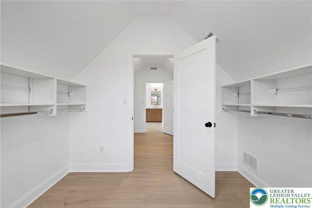 901 Renaldi Road, Wind Gap, PA 18091