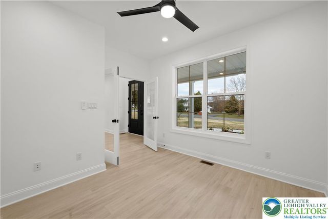 901 Renaldi Road, Wind Gap, PA 18091