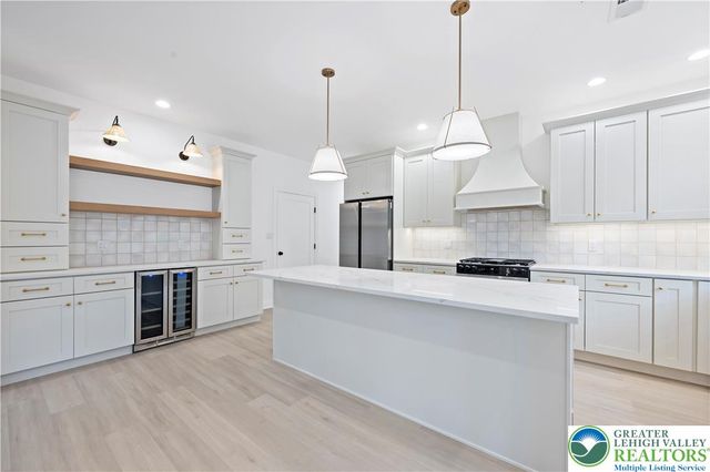 901 Renaldi Road, Wind Gap, PA 18091