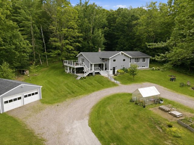 1093 East Hill Road, Richmond, VT 05477