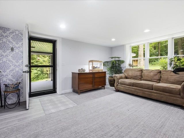 1093 East Hill Road, Richmond, VT 05477