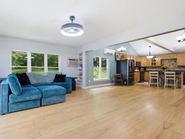 1093 East Hill Road, Richmond, VT 05477