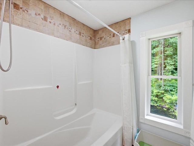 1093 East Hill Road, Richmond, VT 05477