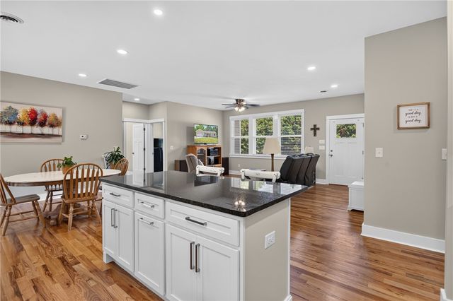 405 Pawnee Drive, Walhalla, SC 29691