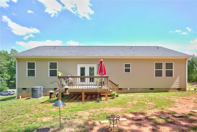405 Pawnee Drive, Walhalla, SC 29691