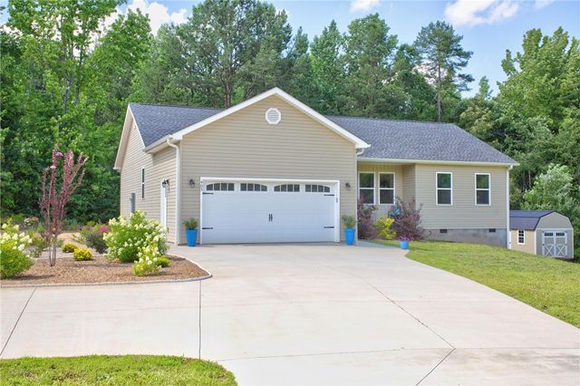 405 Pawnee Drive, Walhalla, SC 29691