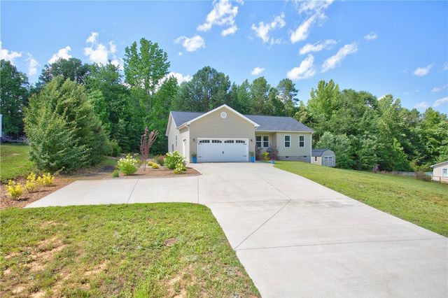 405 Pawnee Drive, Walhalla, SC 29691
