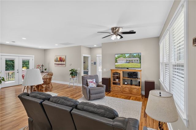 405 Pawnee Drive, Walhalla, SC 29691