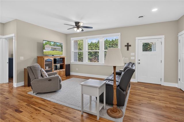 405 Pawnee Drive, Walhalla, SC 29691