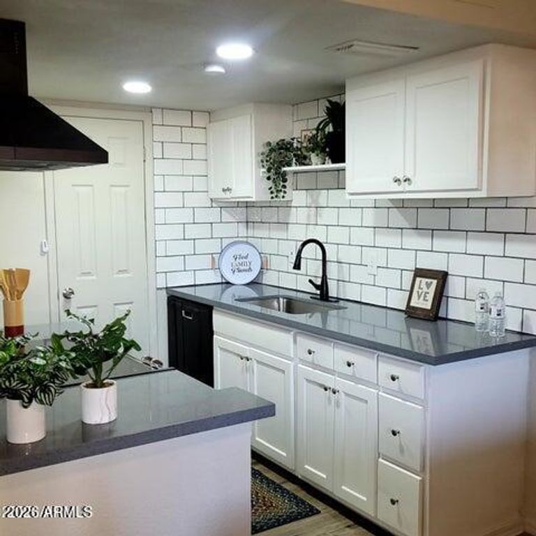 5218 N 42ND Lane, Phoenix, AZ 85019