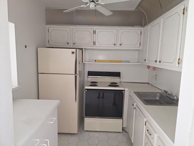 72 Ashby B 72, Deerfield Beach, FL 33442