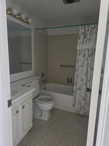 72 Ashby B 72, Deerfield Beach, FL 33442