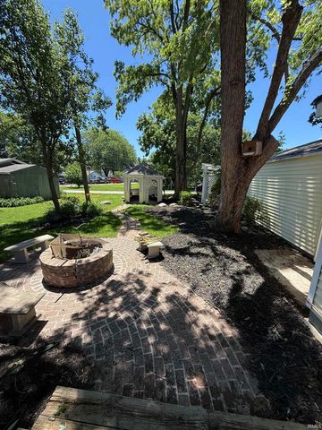 546 CHARLES Street, Huntington, IN 46750