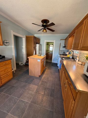546 CHARLES Street, Huntington, IN 46750