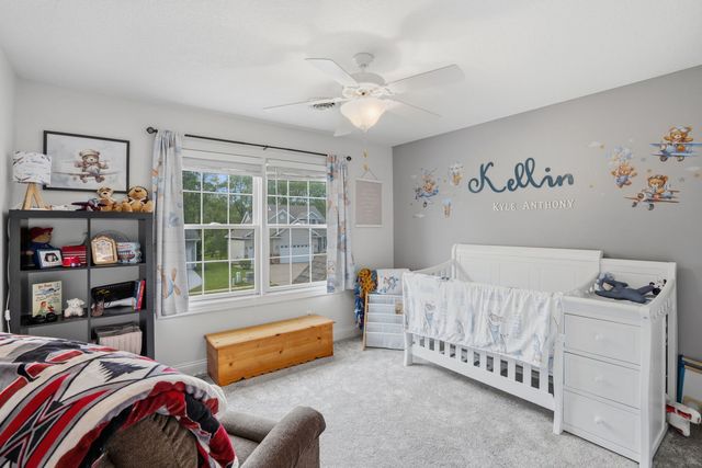 1101 Wild West Drive, Leclaire, IA 52753