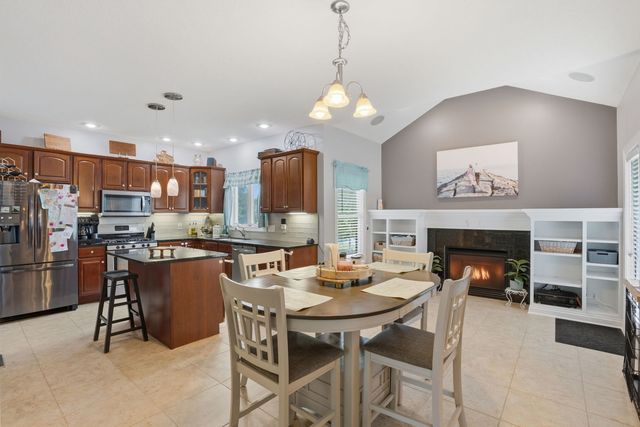 1101 Wild West Drive, Leclaire, IA 52753