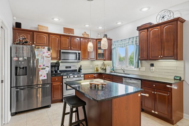 1101 Wild West Drive, Leclaire, IA 52753