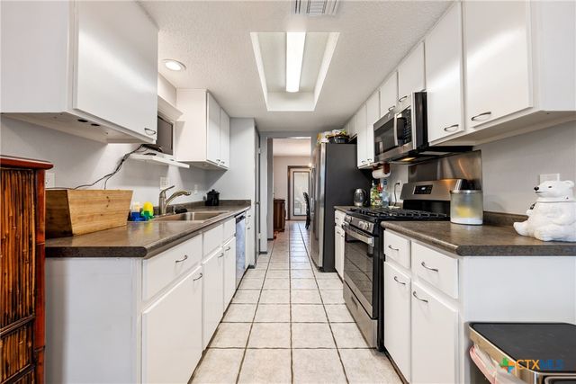 7805 Wakefield Drive, Austin, TX 78749