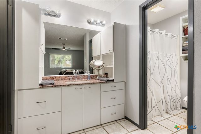 7805 Wakefield Drive, Austin, TX 78749