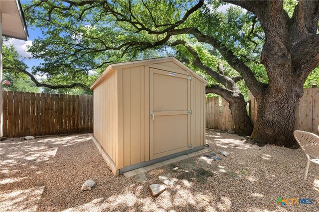 7805 Wakefield Drive, Austin, TX 78749