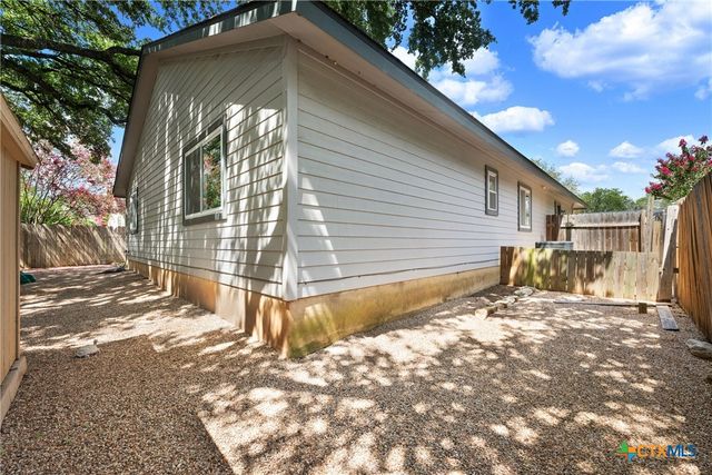 7805 Wakefield Drive, Austin, TX 78749