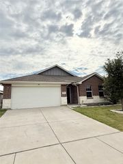 9000 Dameron Drive, Fort Worth, TX 76131