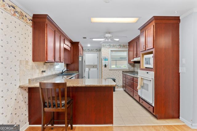 216 S Salem Drive, Mcdonough, GA 30253