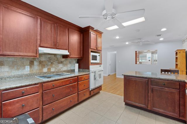 216 S Salem Drive, Mcdonough, GA 30253
