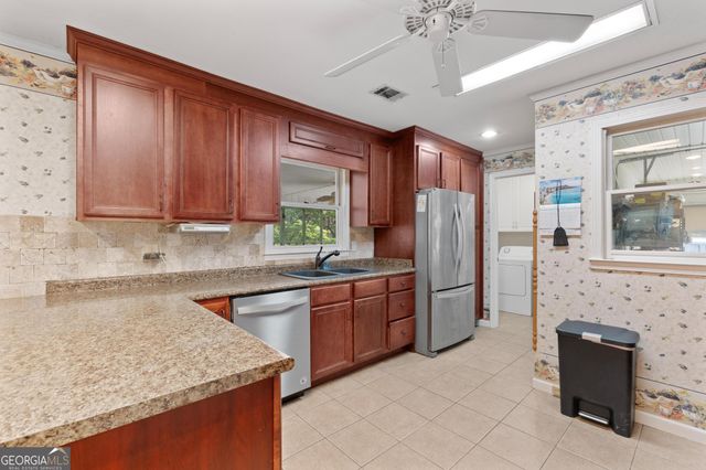 216 S Salem Drive, Mcdonough, GA 30253