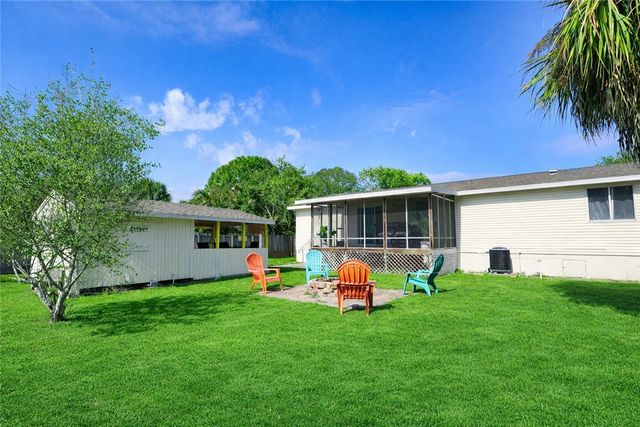 869 Wentworth Street, Sebastian, FL 32958