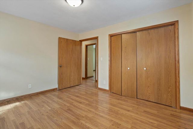 W5906 Valley PARKWAY, La Crosse, WI 54601