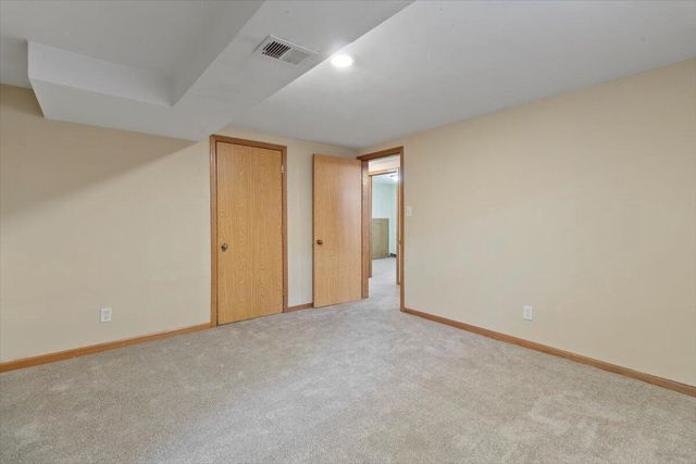 W5906 Valley PARKWAY, La Crosse, WI 54601