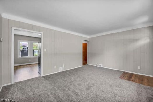 660 Rokeby Road, Eastlake, OH 44095