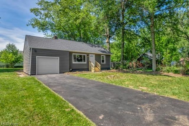 660 Rokeby Road, Eastlake, OH 44095