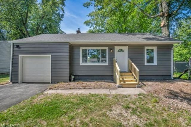 660 Rokeby Road, Eastlake, OH 44095