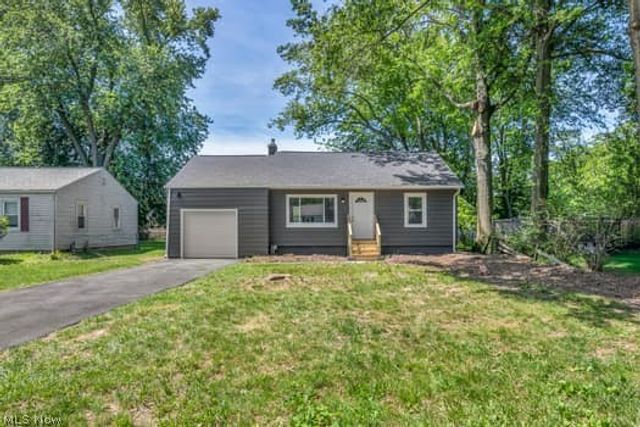 660 Rokeby Road, Eastlake, OH 44095