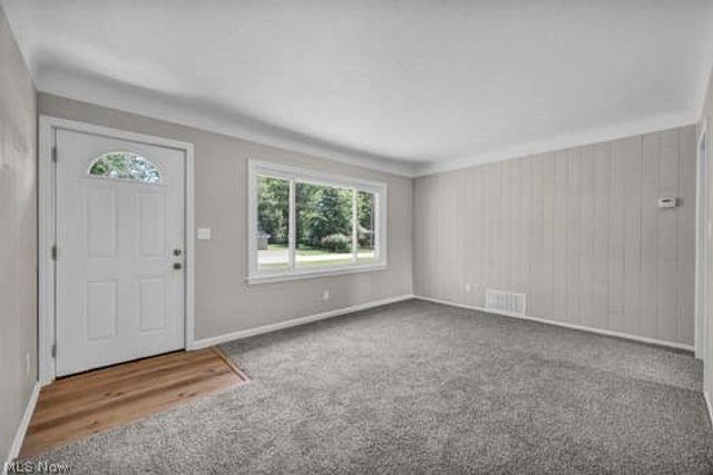 660 Rokeby Road, Eastlake, OH 44095